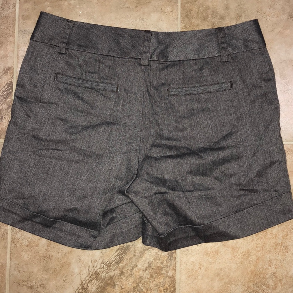 Gap Dressy Shorts - Picture 3 of 3